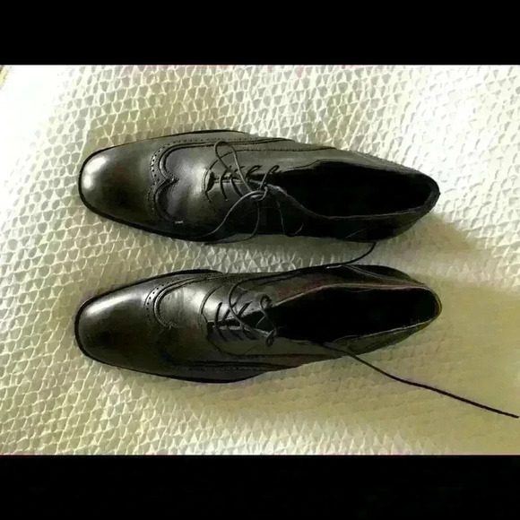 John Varvatos Brown Wingtips (Size 9) - Picture 2 of 4